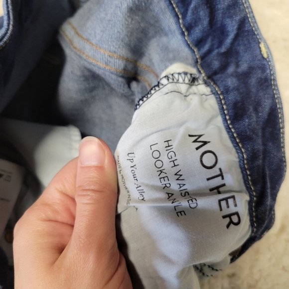 Mother Jeans High Waisted Looker Ankle in Up Your Alley Up Your Alley - Picture 6 of 10